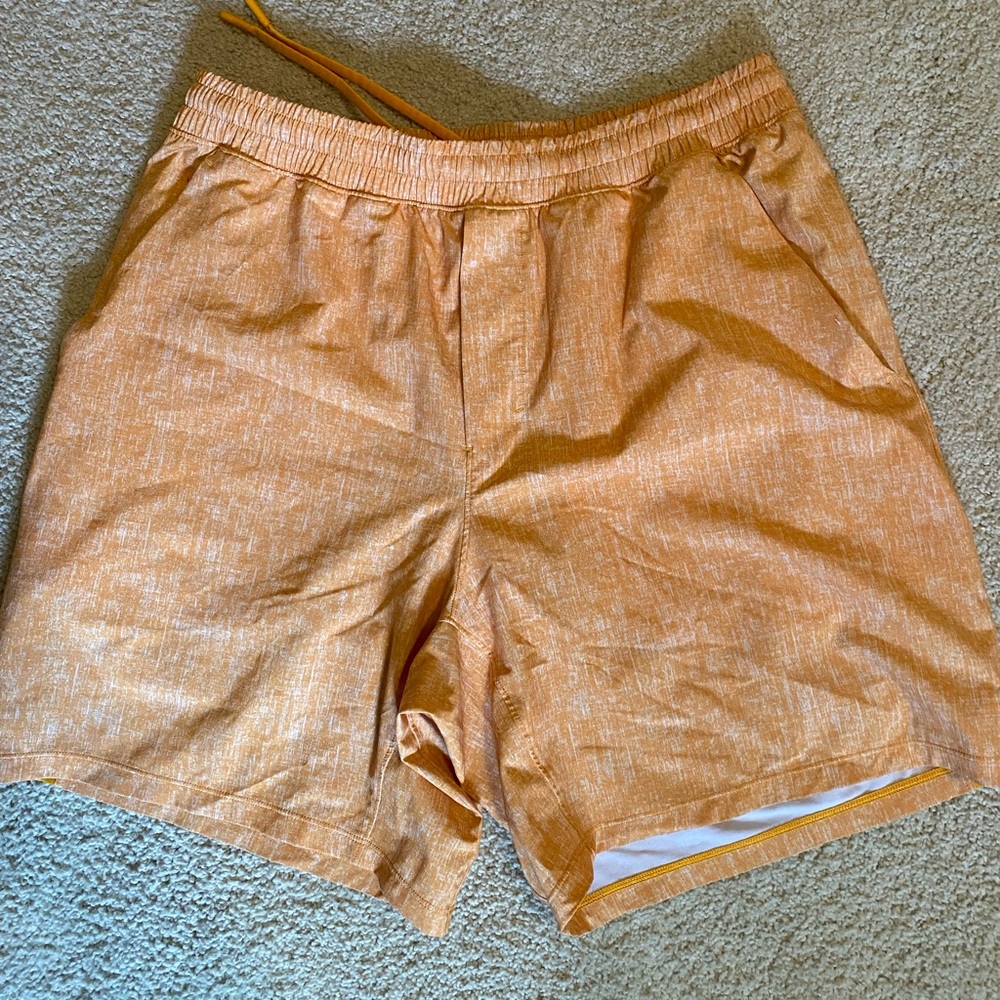 Lululemon pace breaker short size L 7”